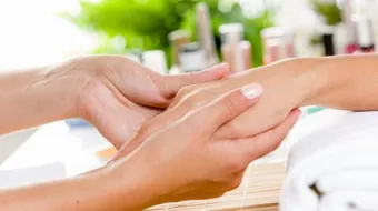 كيف أعتني بمظهر يدي وأظافري