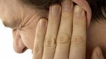 كيف أعالج ألم الأذن