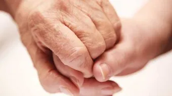 كيف أعالج تجاعيد اليدين