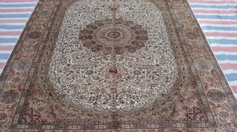 كيف أغسل السجاد الحرير