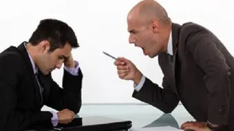 كيف تتعامل مع مديرك؟