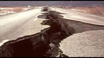 كيف تحصل الزلازل