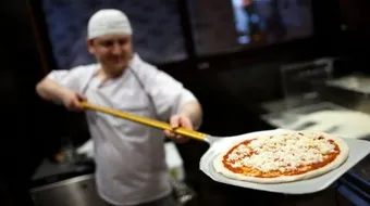 ما هى طريقة عمل البيتزا