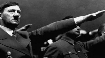 كيف مات هتلر