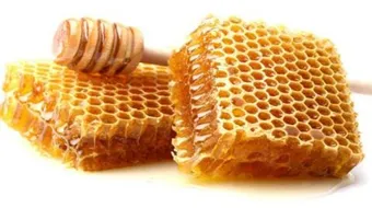 كم مدة وضع العسل على السرة