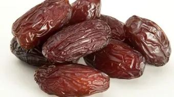 كم عدد السعرات الحرارية في التمر