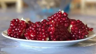 كم عدد السعرات الحرارية في الرمان