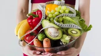 كم عدد السعرات الحرارية التي يحتاجها الجسم يومياً