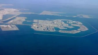 كم عدد جزر البحرين