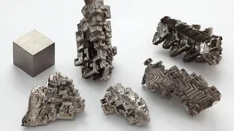 كم درجة غليان عنصر الرصاص