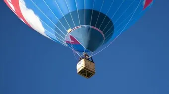 كيف تؤثر درجة الحرارة في حجم الغاز