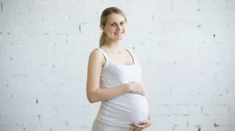 كم يزداد وزن الجنين في الشهر السابع