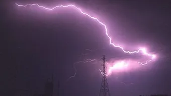 كيف يتكون الرعد