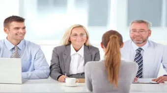 كيف تجيب على أسئلة المقابلة الشخصية