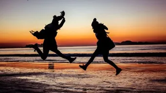 كيف تكون إنساناً مرحاً