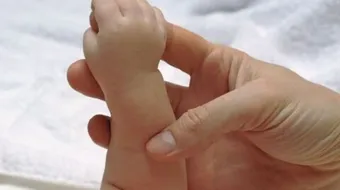 كيف يكون طفل الأنابيب