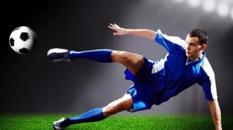 كيف تكون لاعب كرة القدم