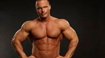 كيف أبني عضلات بسرعة