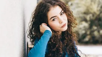 كيفية العناية بالشعر الكيرلي