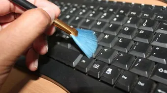 كيفية تنظيف جهاز الحاسوب