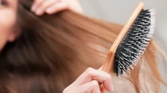 كيفية تمشيط الشعر بسهولة