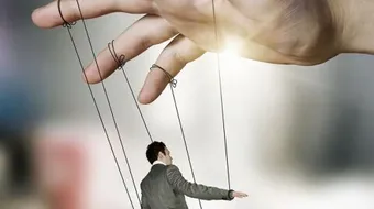 كيف تسيطر على الآخرين