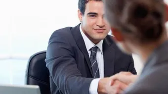 كيفية إقناع شخص بشيء