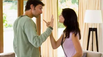 كيف تتعامل مع زوجتك العنيدة