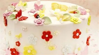 طريقة تزيين الكيك