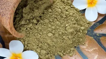 طريقة عمل الحناء مع دم الغزال