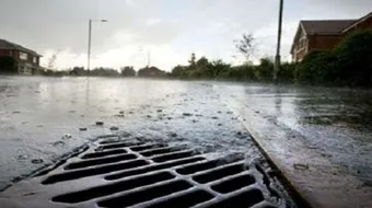 كيفية تصريف مياه الأمطار