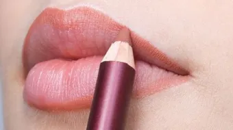 طريقة رسم الشفاه