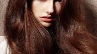 كيف أصبغ شعري بني فاتح بالحناء