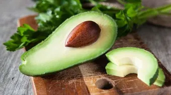 طريقة أكل الأفوكادو