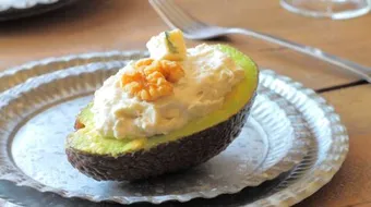 كيف تؤكل ثمرة الافوكادو