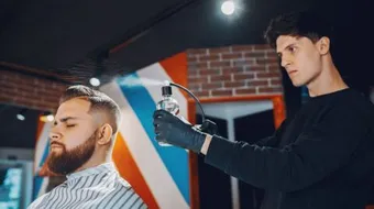 كيفية تثبيت الشعر بدون جل