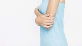 كيفية التخلص من سواد مفاصل اليدين