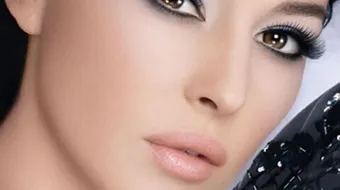 طريقة إخفاء عيوب الوجه بالمكياج