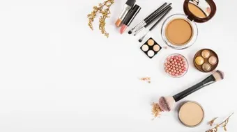 طريقة إخفاء آثار الحبوب بالمكياج