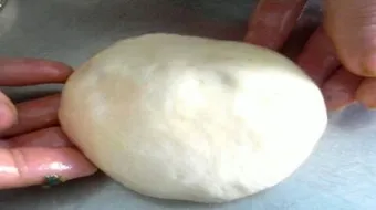 طريقة عجن عجينة الفطائر