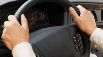 كيف أتعلم قيادة السيارة بسهولة