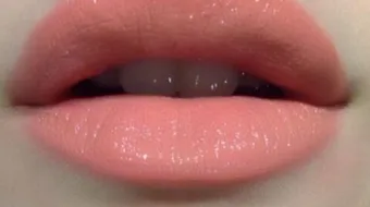 طريقة تفتيح الشفاه