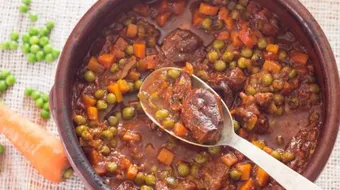 طريقة عمل طاجن بسلة باللحمة