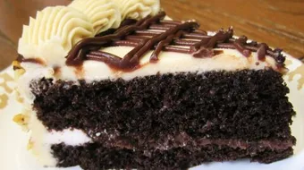 طريقة عمل كيك محشو بالشوكولاتة