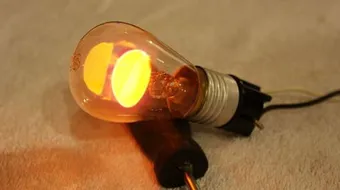 كيف تصنع مصباح كهربائي