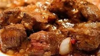 طريقة عمل طاجن اللحمة بالبصل