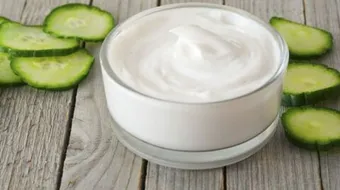 كيف تصنع كريم أساس طبيعي