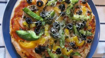 كيف تصنع البيتزا