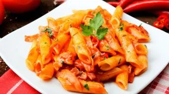 طريقة عمل باستا حمراء