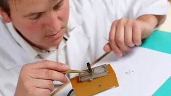 كيف تصنع ساعة